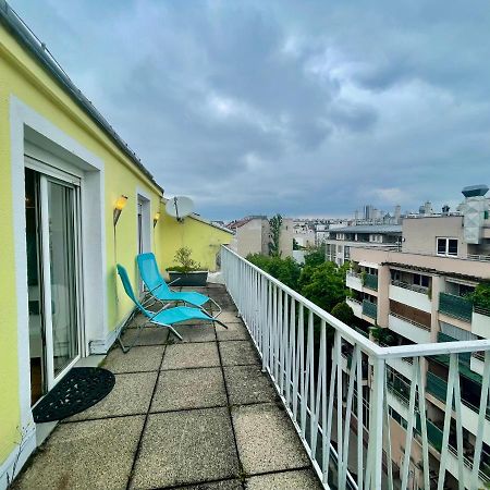 Cosy Flat With Huge Terrasse! Long Or Shortterm Apartment Vienna Luaran gambar