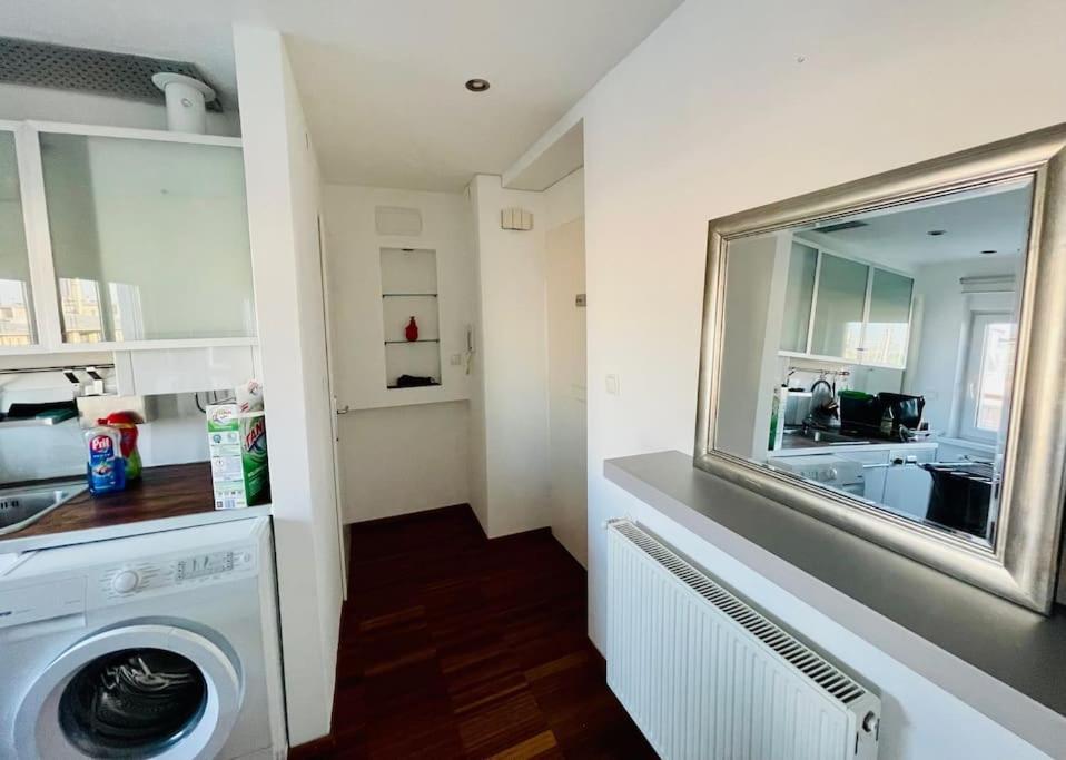 Cosy Flat With Huge Terrasse! Long Or Shortterm Apartment Vienna Luaran gambar