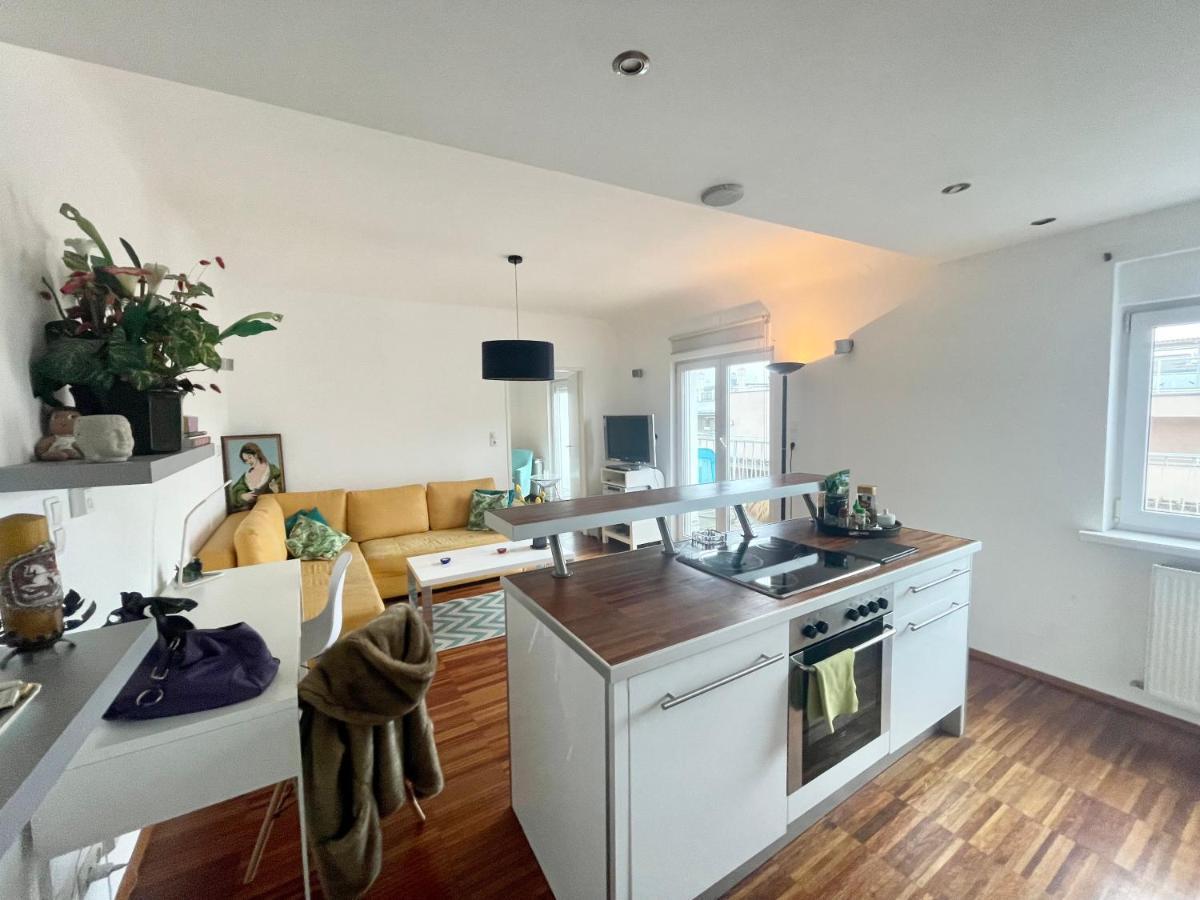 Cosy Flat With Huge Terrasse! Long Or Shortterm Apartment Vienna Luaran gambar