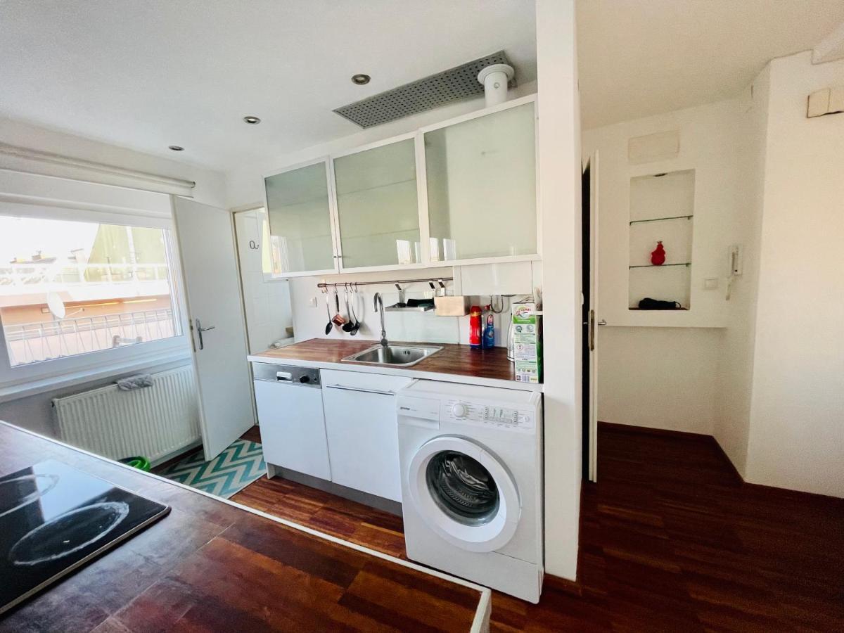 Cosy Flat With Huge Terrasse! Long Or Shortterm Apartment Vienna Luaran gambar